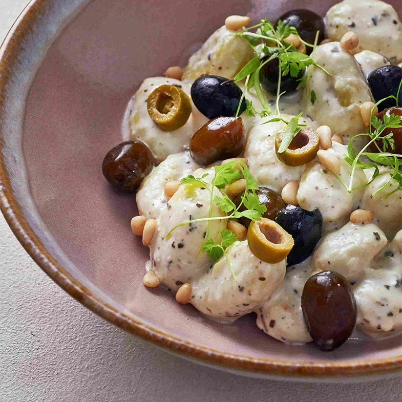 Ньокки с сыром Blue cheese и вяленной грушей